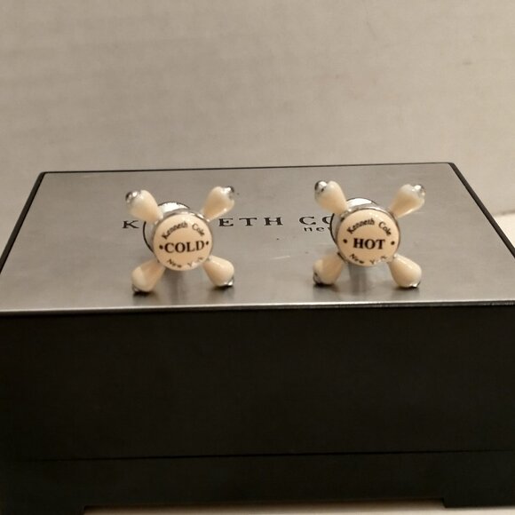 FUNKY VINTAGE KENNETH COLE CUFFLINKS, WHITE/SILVER - Picture 6 of 11